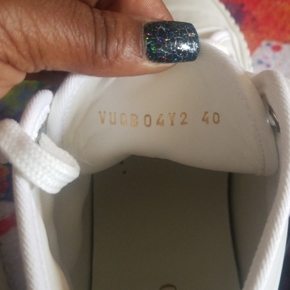 VLTN Sneakers - Picture 6 of 8